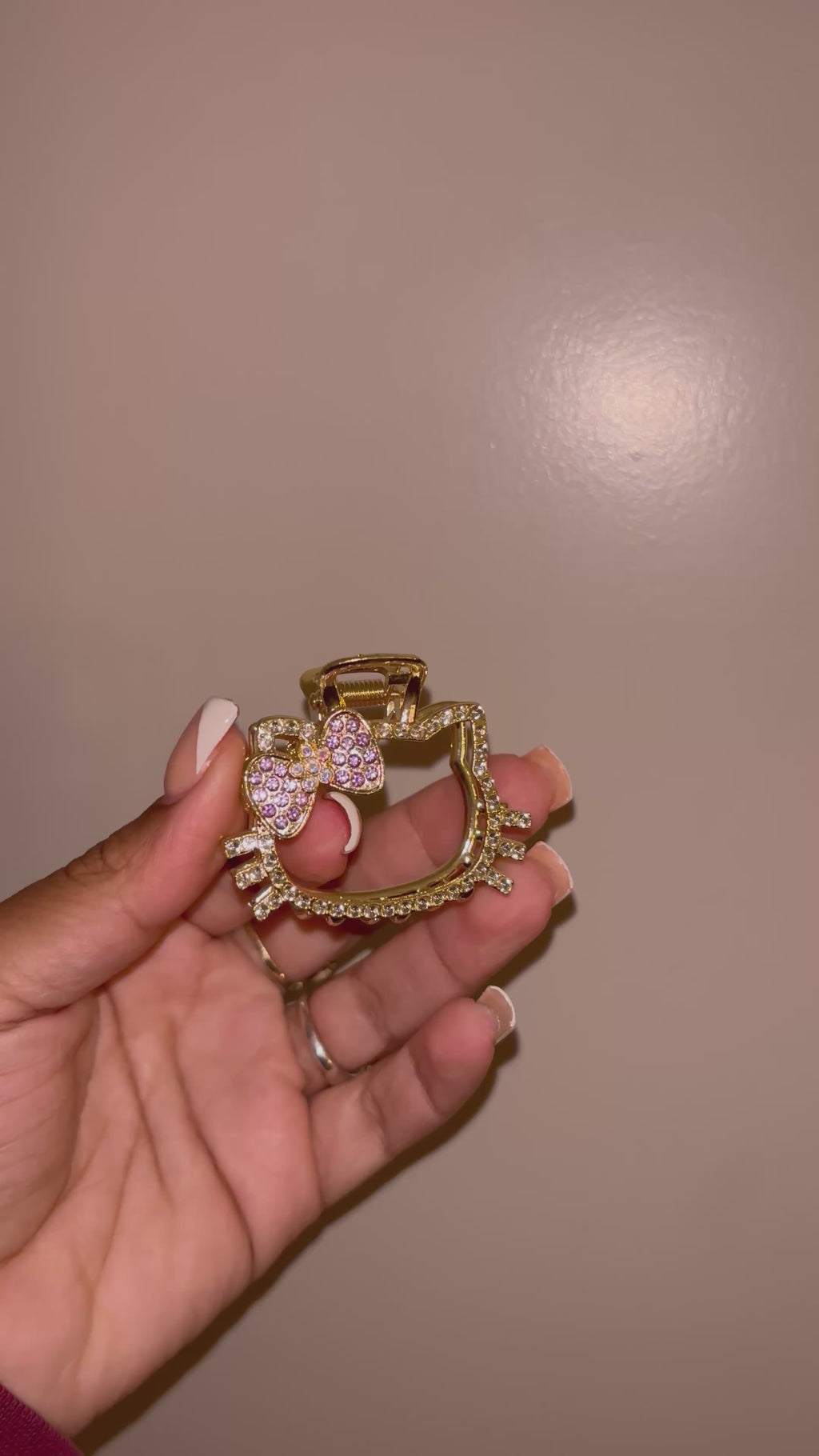Kitty bling claw clip